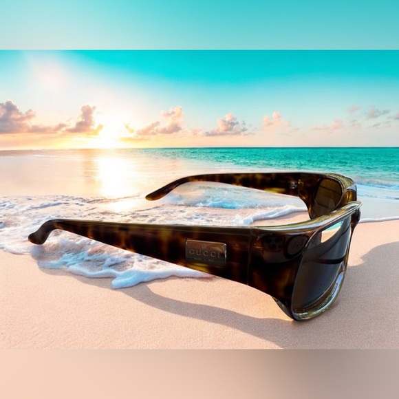 Gucci GG1494/S sunglasses in a tortoiseshell pattern EUC 54 [] 17 120 - Picture 7 of 11